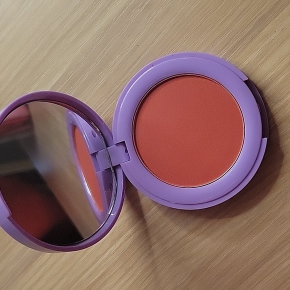 Half Caked In Bloom powder blush - Picture 5 of 5